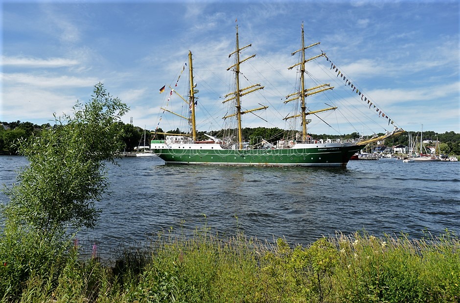 Alexander Von Humboldt II ankommer Fredrikstad