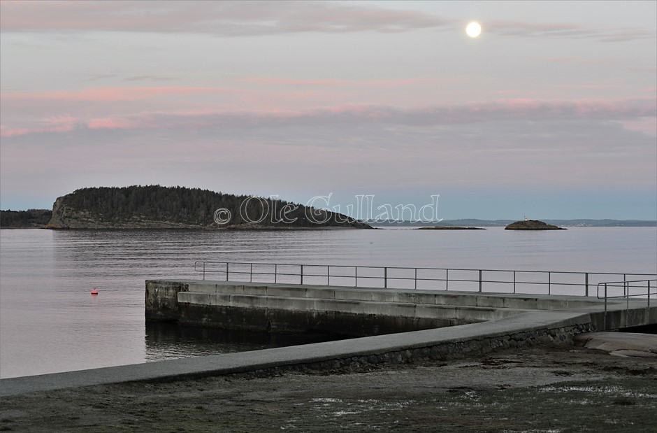 Moloen ved Solviken , Engelsviken