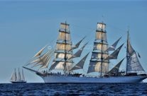 Skonnerten «Eendracht» og barken «Statsraad Lehmkuhl» på vei til Fredrikstad. Her i ytre Oslofjord