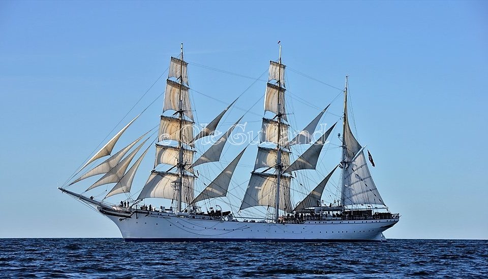 «Statsraad Lehmkuhl» her i ytre Oslofjord på vei til Fredrikstad